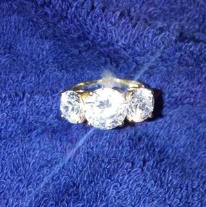 4 ct tw man-made diamond in real 14 k yellow gold